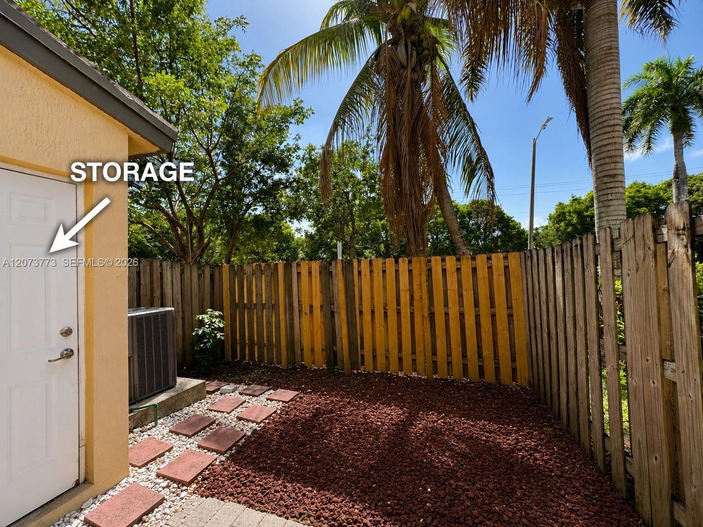 142 SE 28th Ter # 6 — Photo 4
