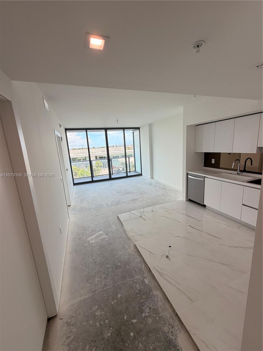 1170 E Hallandale Beach # 403 — Photo 4