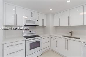 9511 Collins Ave # 409 — Photo 5