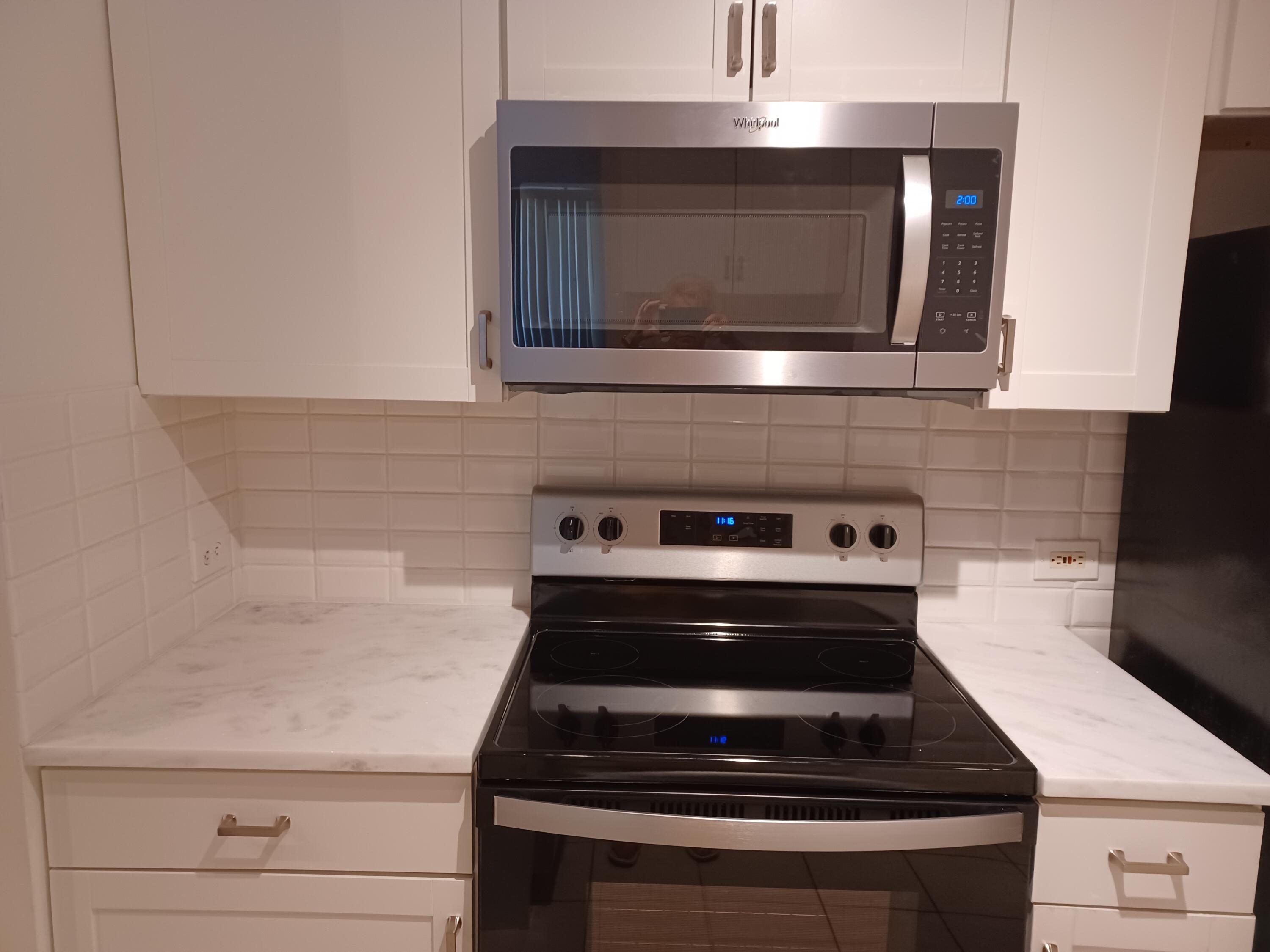 706 E VILLA Circle, Boynton Beach FL 33435