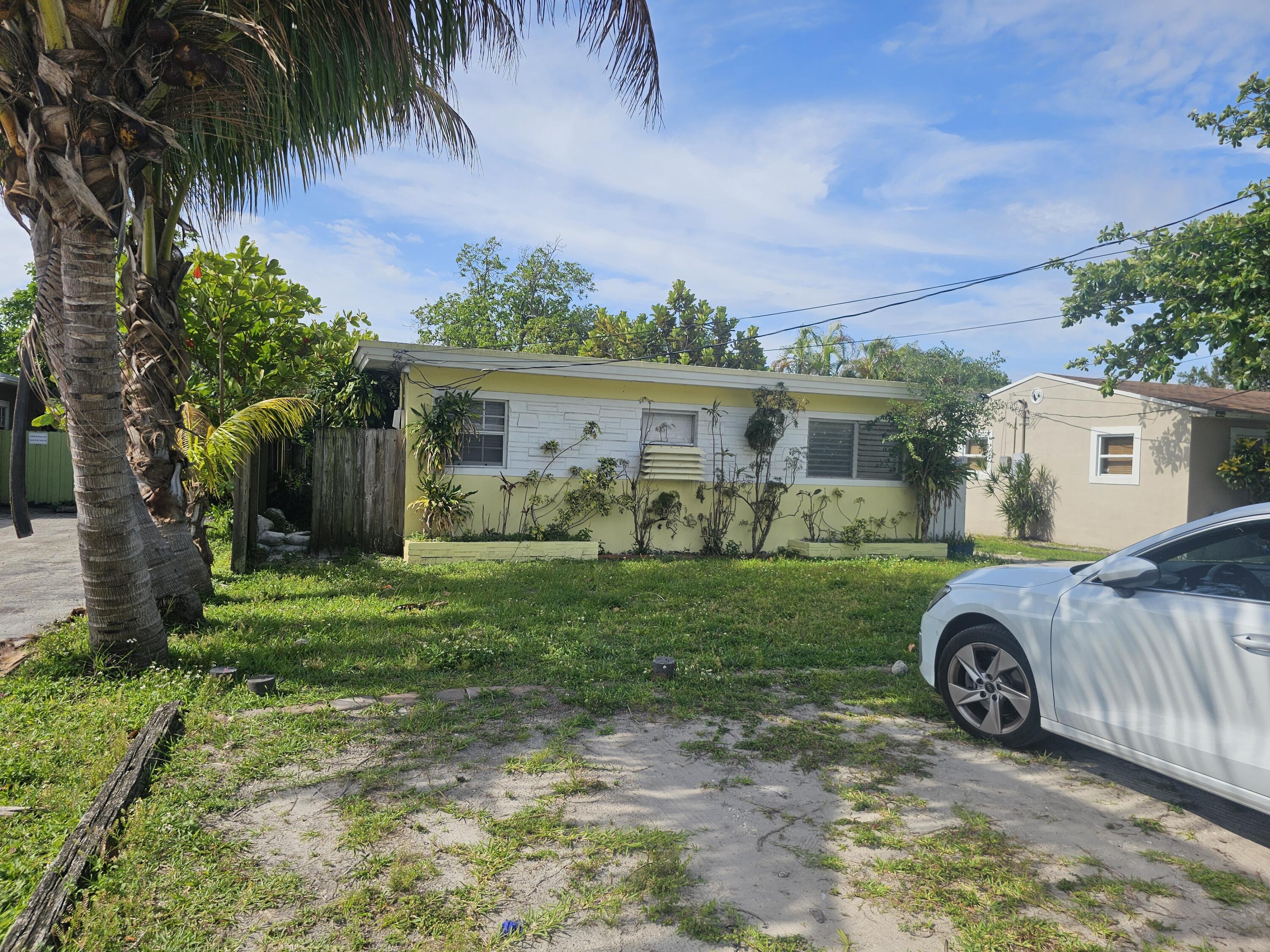 2512 Arthur Street — Photo 2