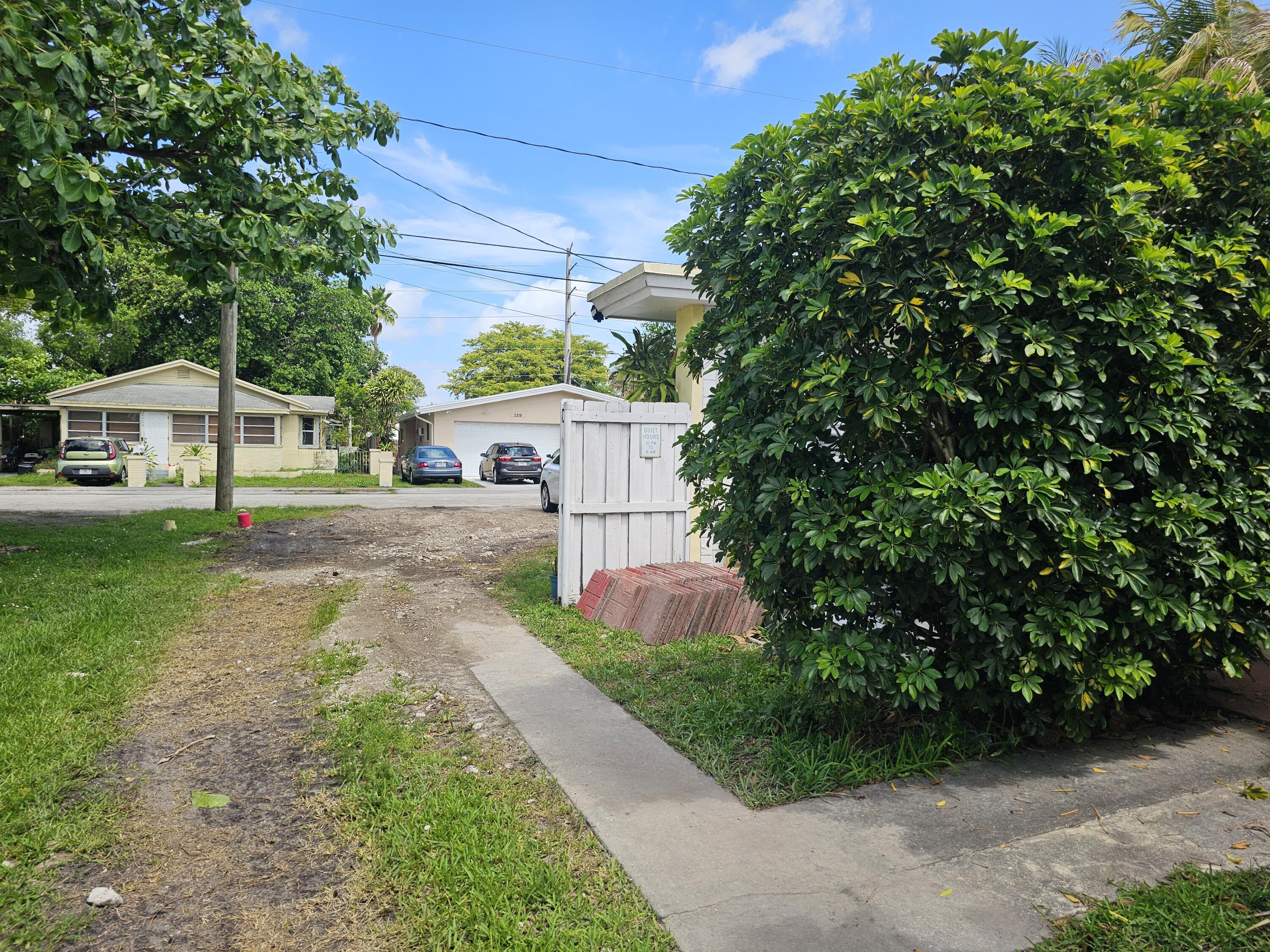 2512 Arthur Street — Photo 5