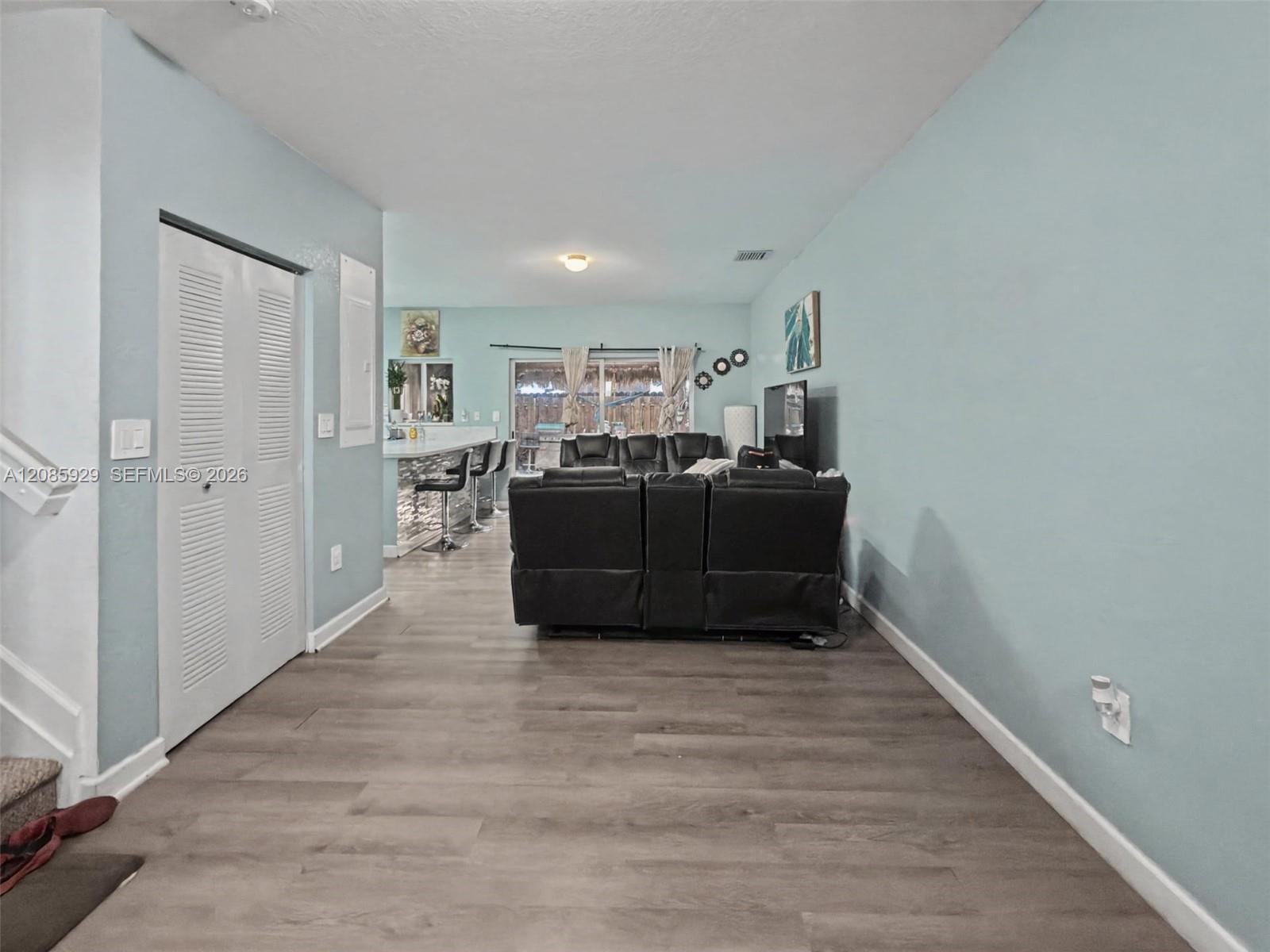 396 NW 12th Pl — Photo 3