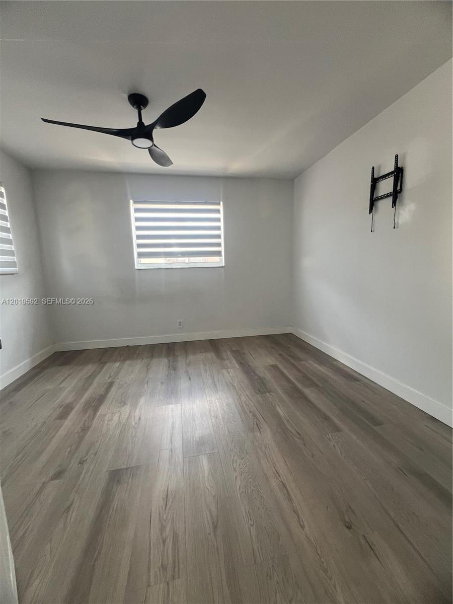 1711 Thomas St — Photo 3