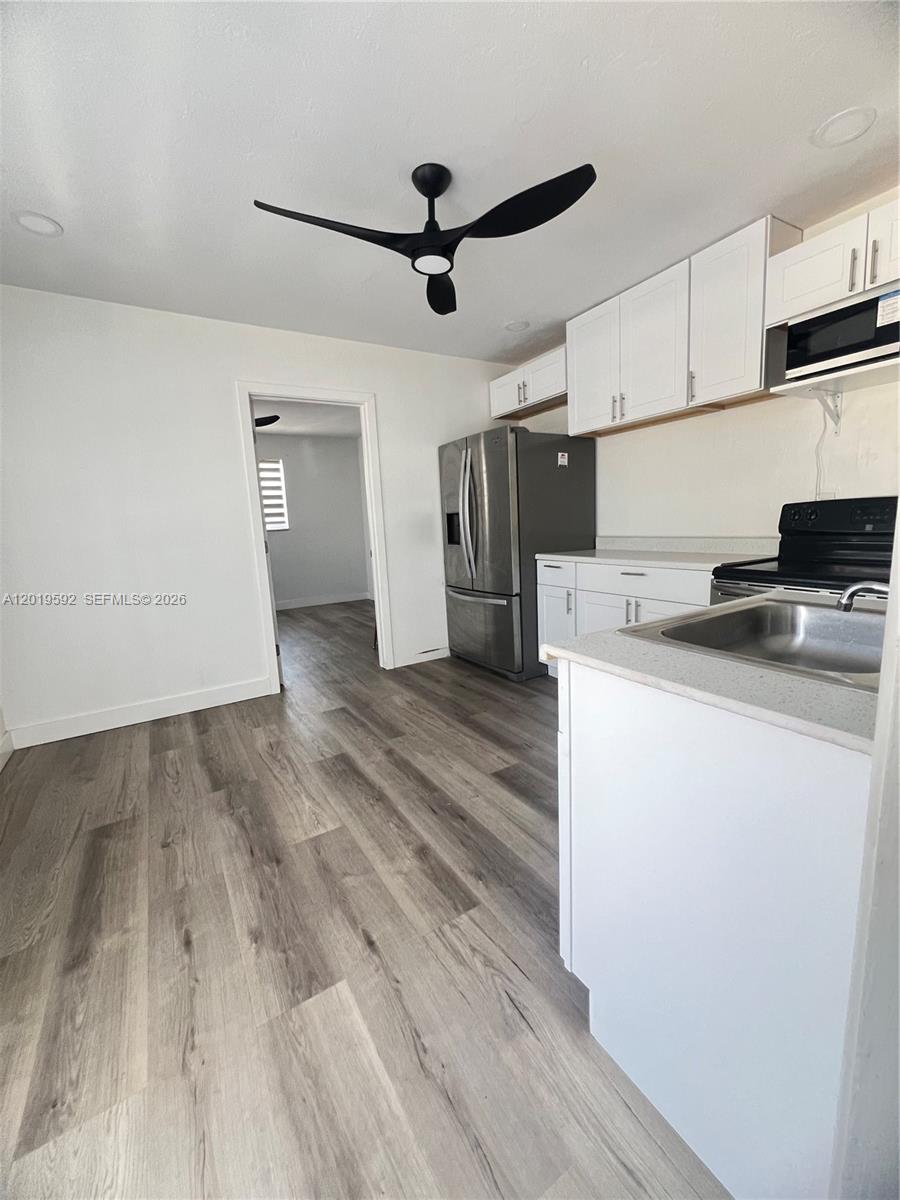 1711 Thomas St — Photo 5