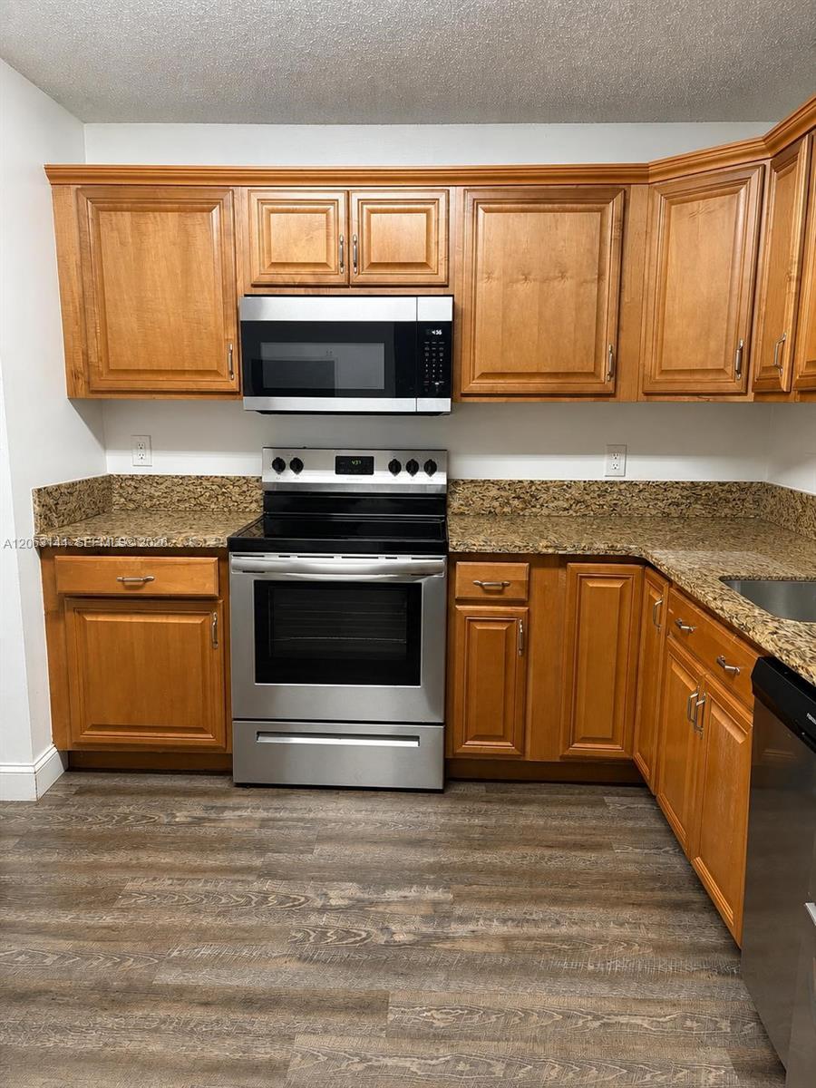 4771 Grapevine Way — Photo 3