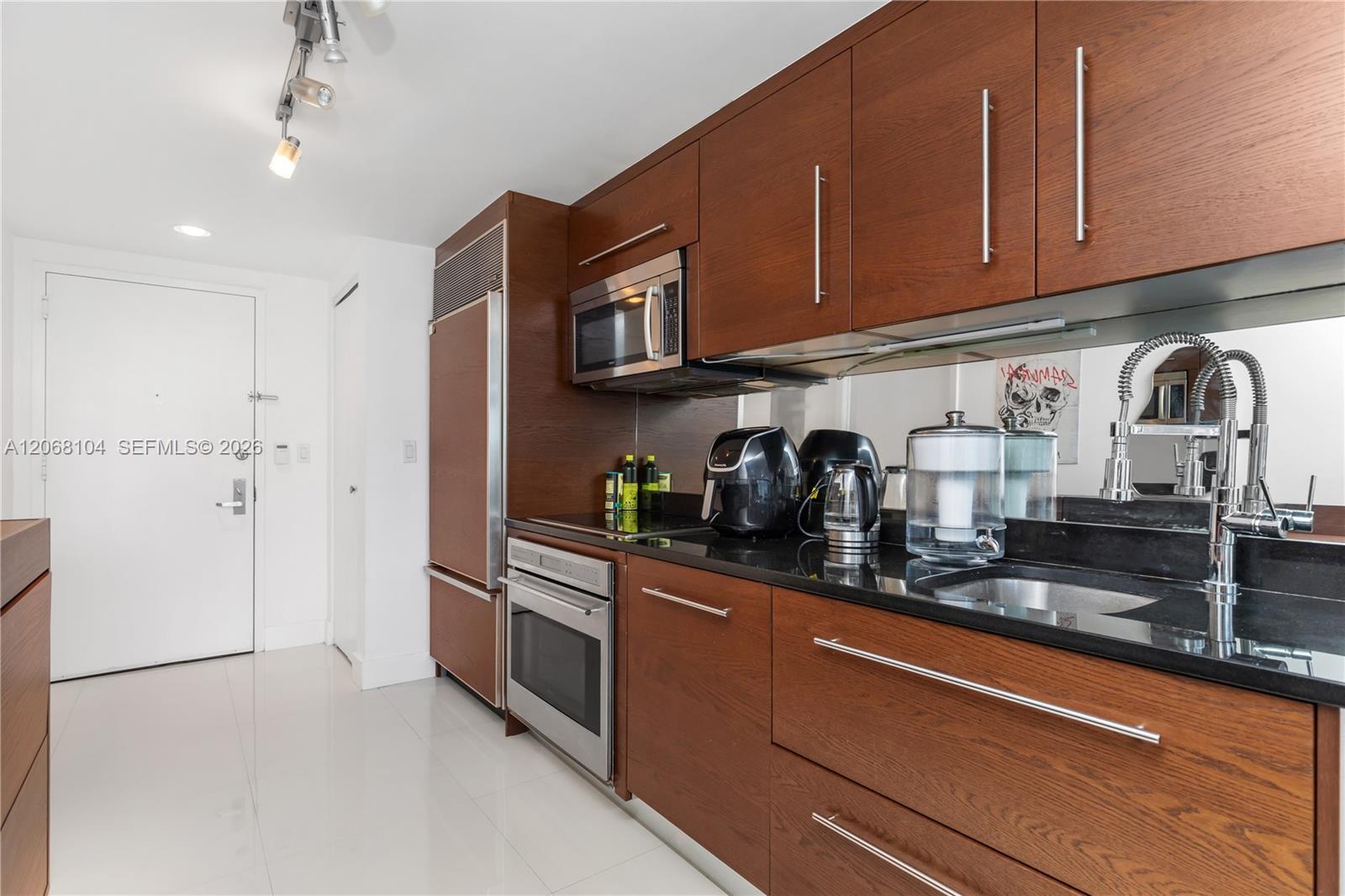 465 Brickell Ave # 2504 View 10