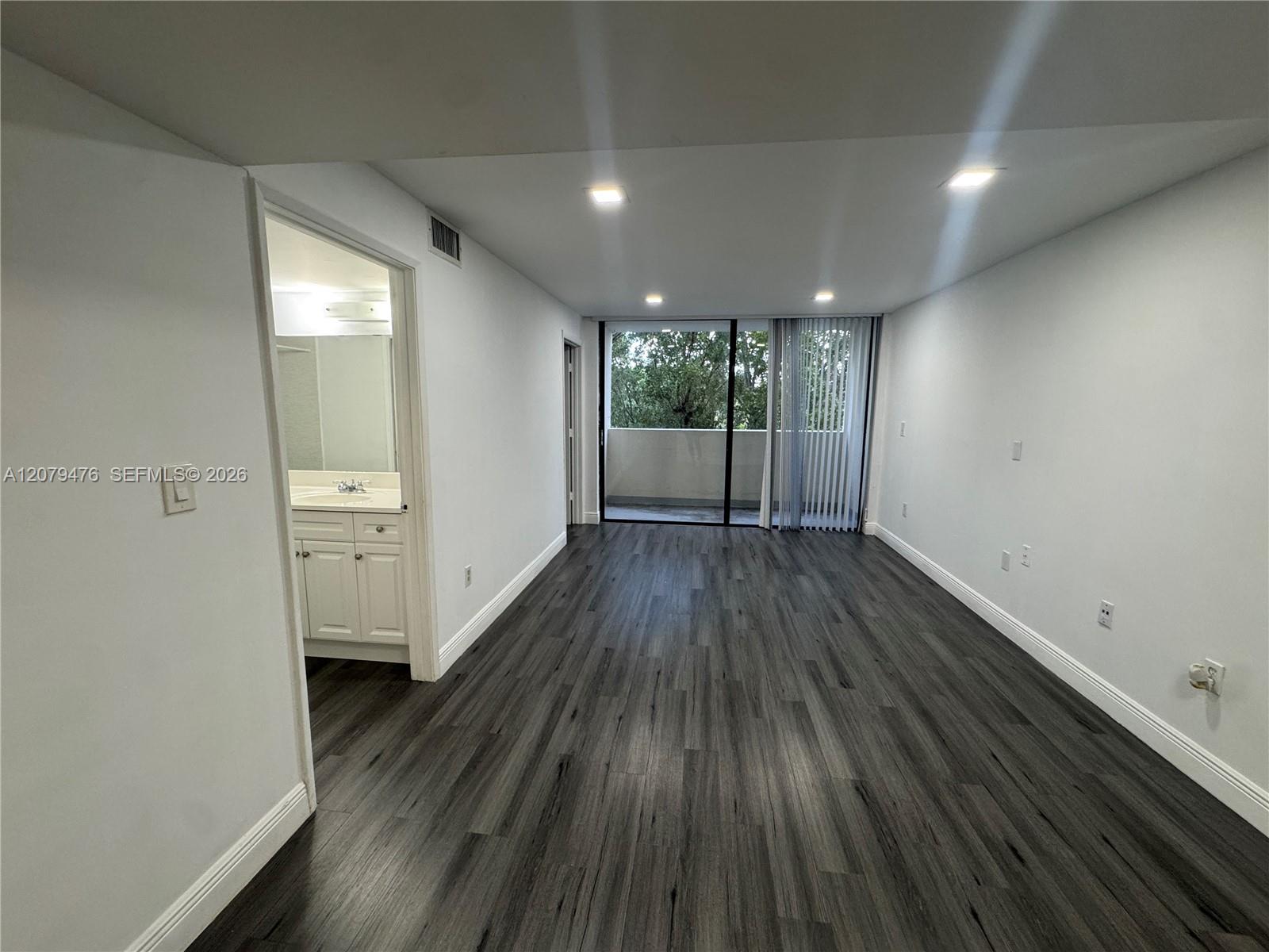 8002 SW 149th Ave # B408 — Photo 2