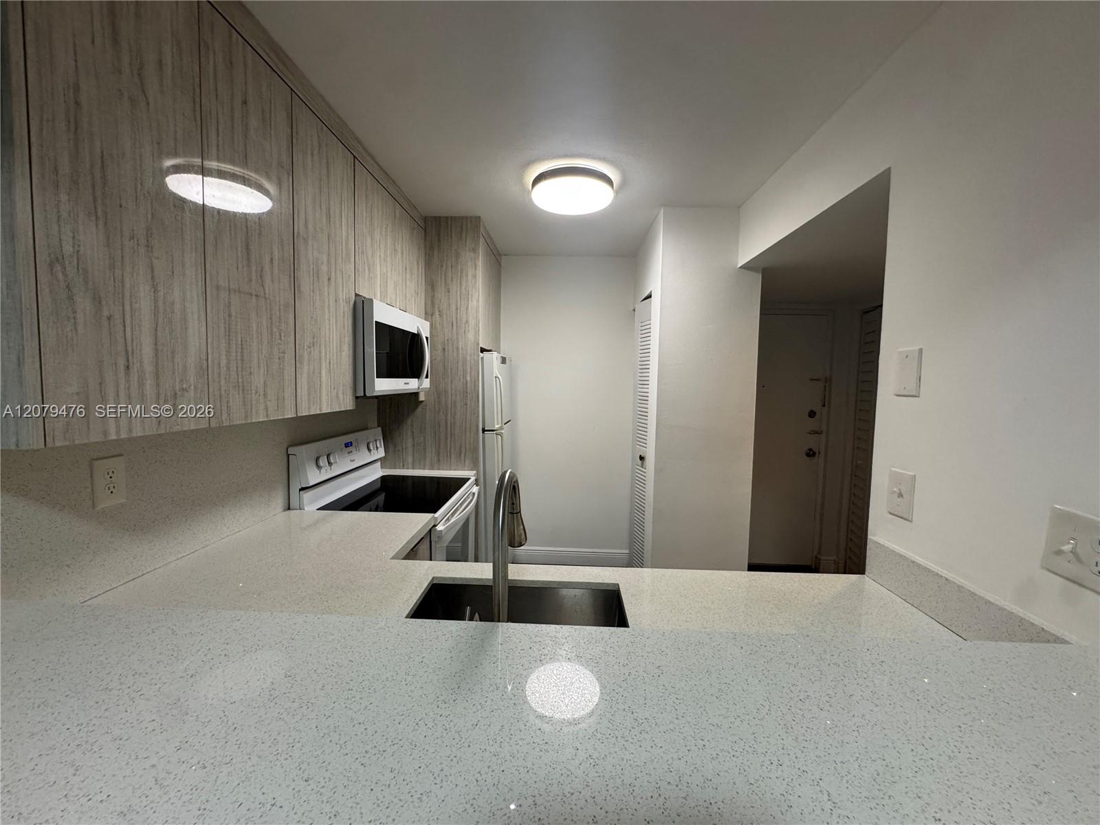 8002 SW 149th Ave # B408 — Photo 4
