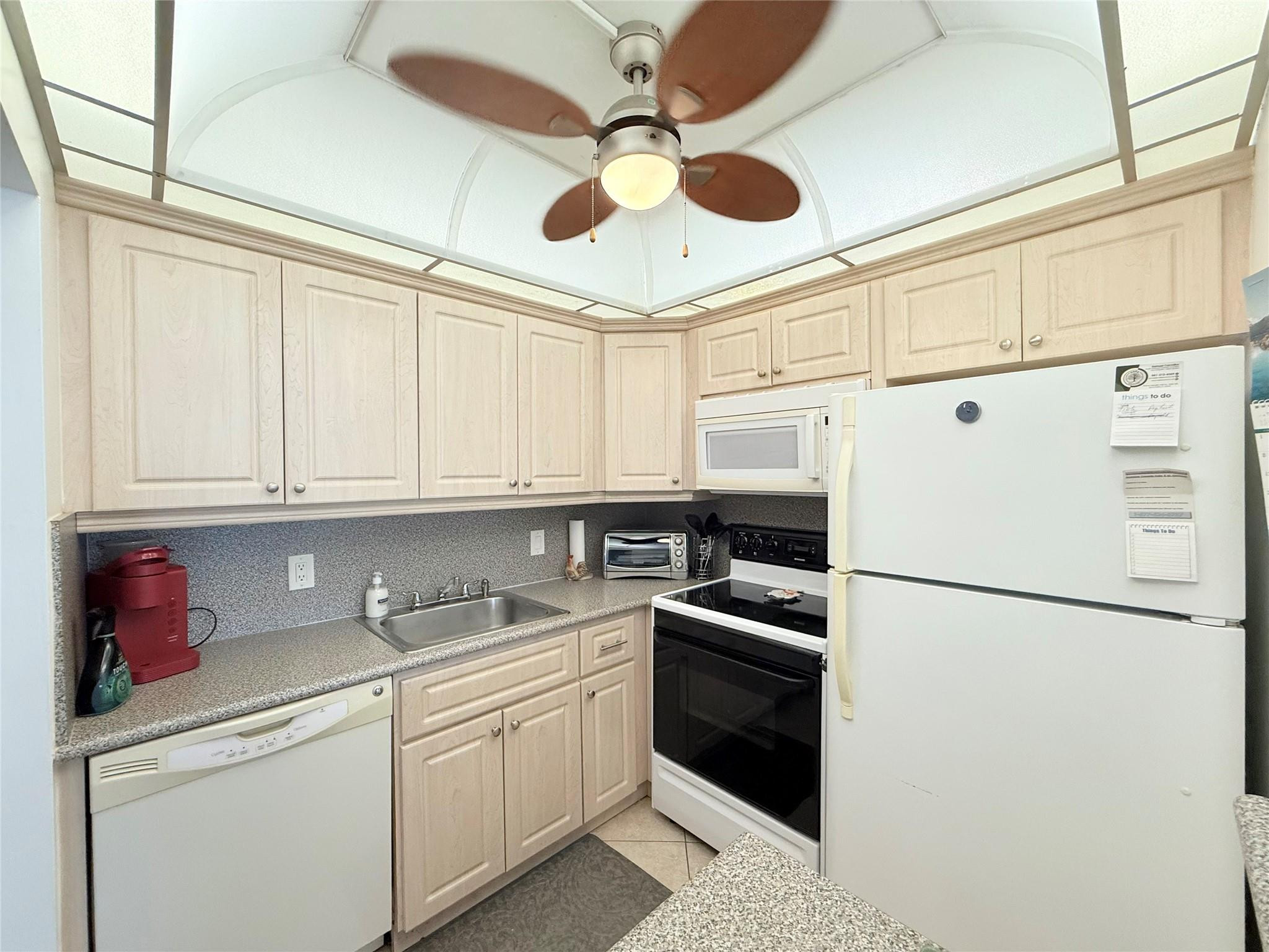 53 Markham C # 53 — Photo 3