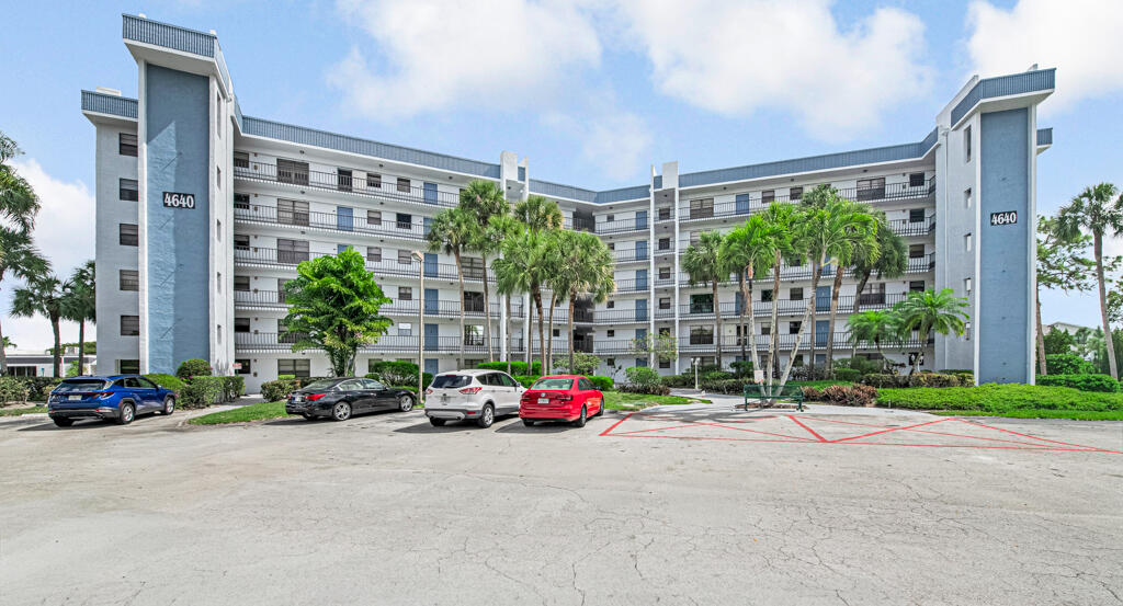4640 Lucerne Lakes Boulevard # 206, Lake Worth FL 33467