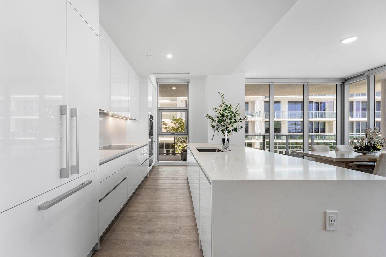 220 LAKE SHORE Drive # 702 — Photo 5