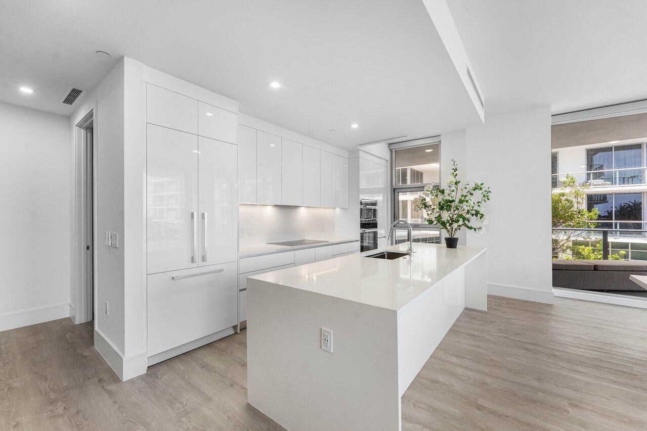 220 LAKE SHORE Drive # 702 — Photo 4