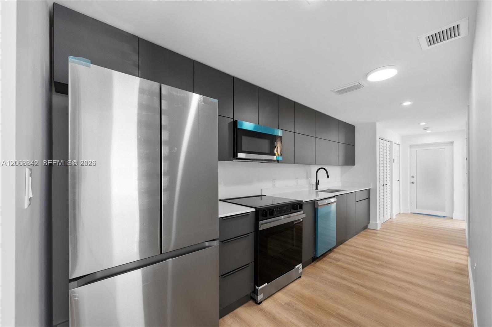 403 SW 12th Ave View 13