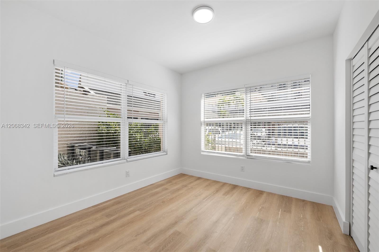 403 SW 12th Ave View 14