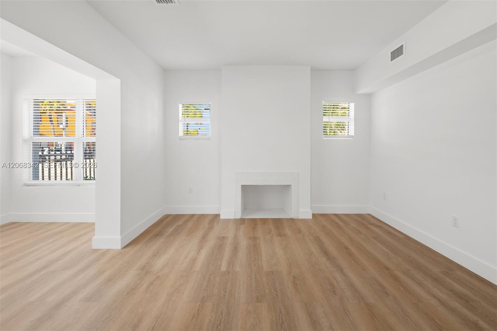 403 SW 12th Ave View 7