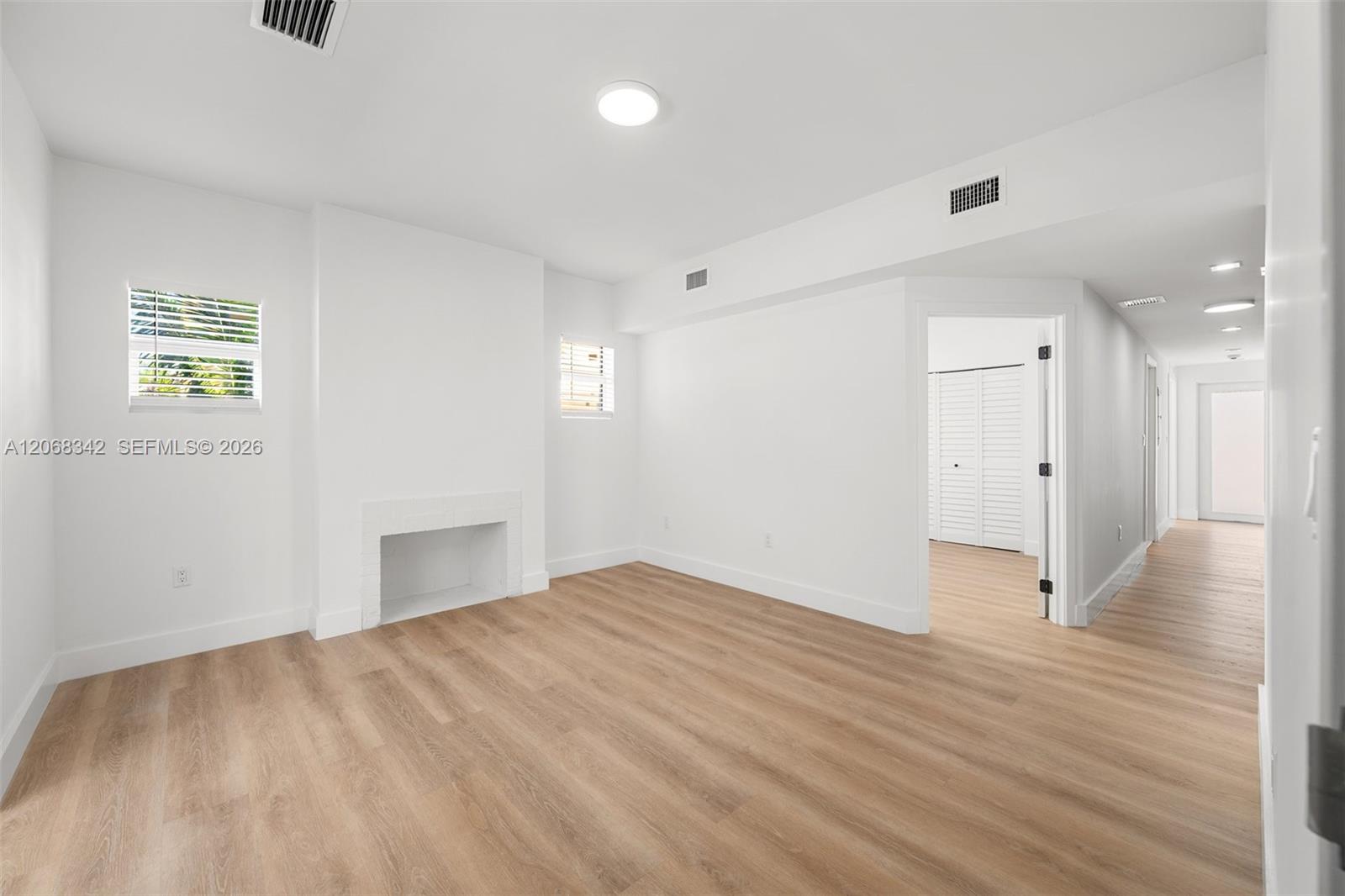 403 SW 12th Ave View 8