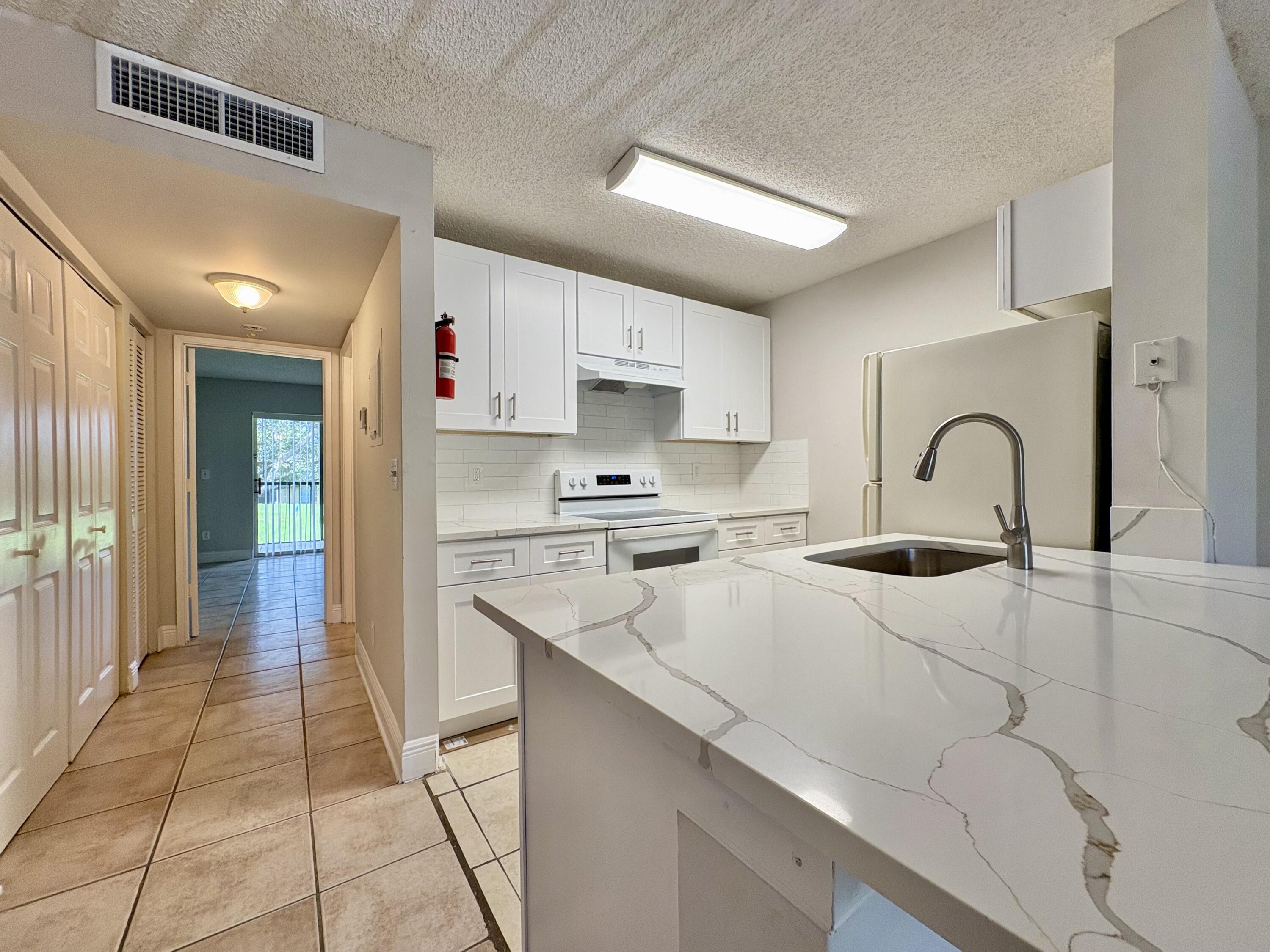 1830 W Meadows Circle # 1830 — Photo 4