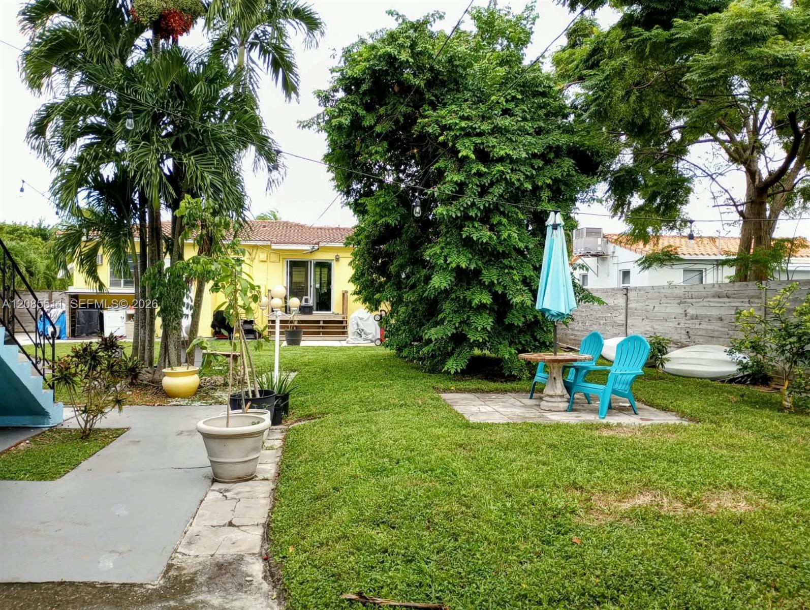 2463 Dewey St # 2 — Photo 3