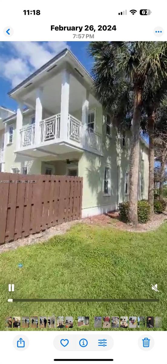 7414 NW 107th Ct — Photo 2
