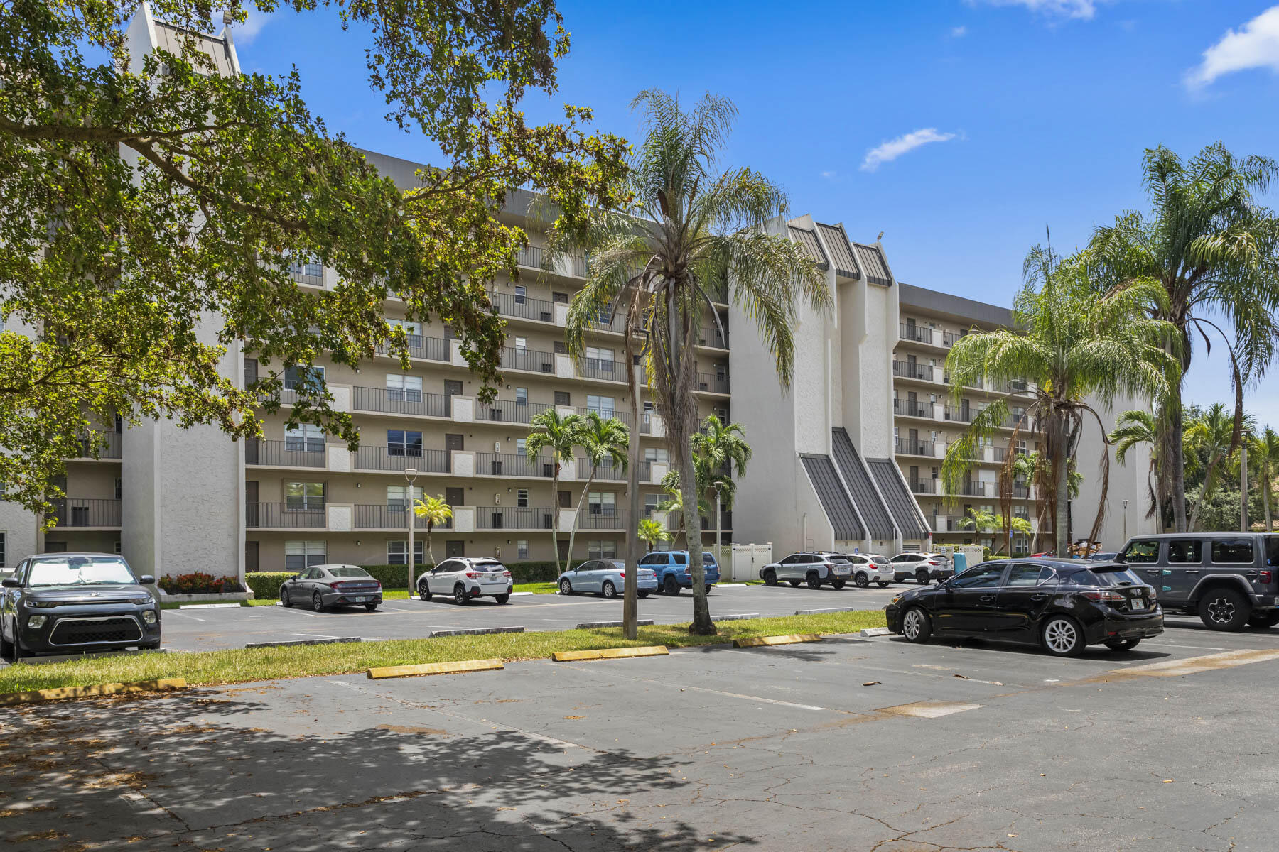 3150 W Rolling Hills Circle # 704, Davie FL 33328