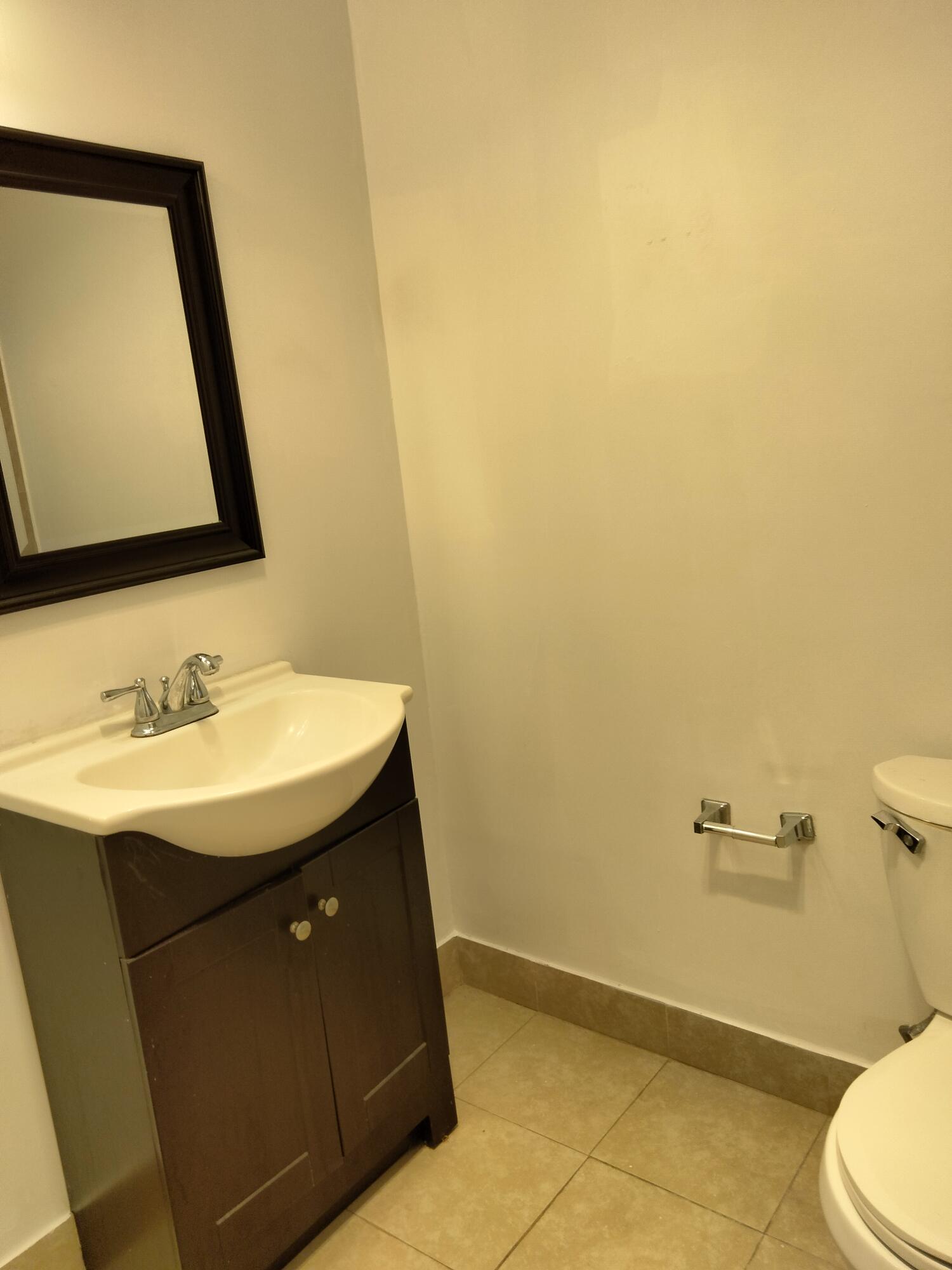 600 S Luna Court # 23 — Photo 5