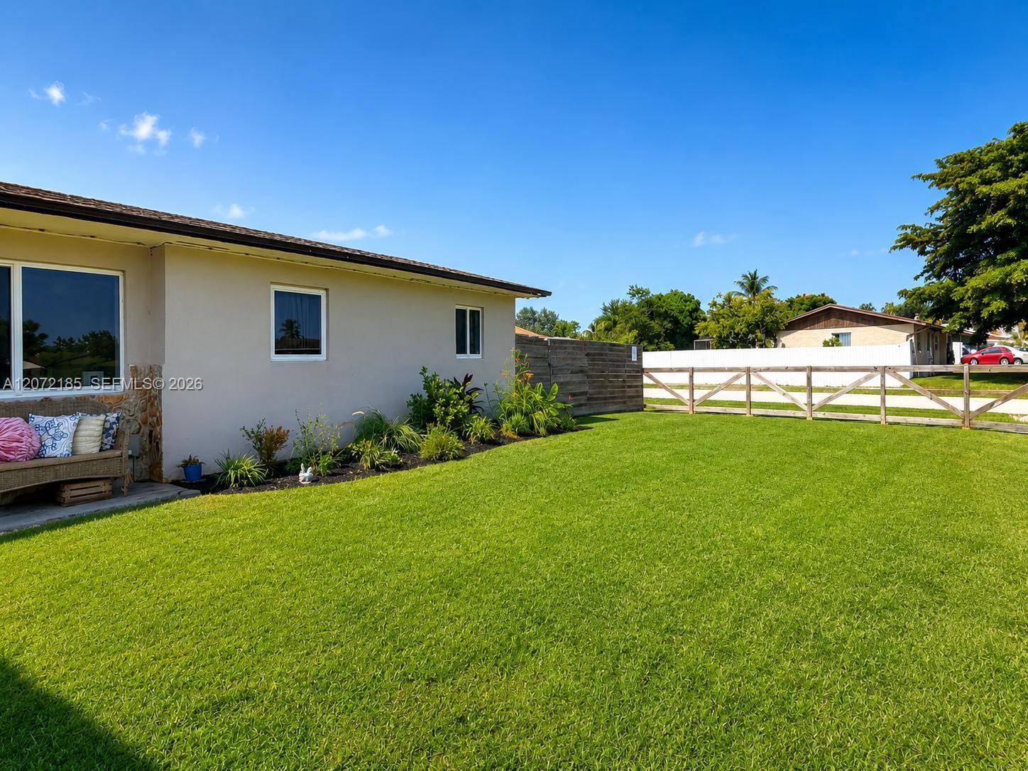 1211 NW 18th St — Photo 4