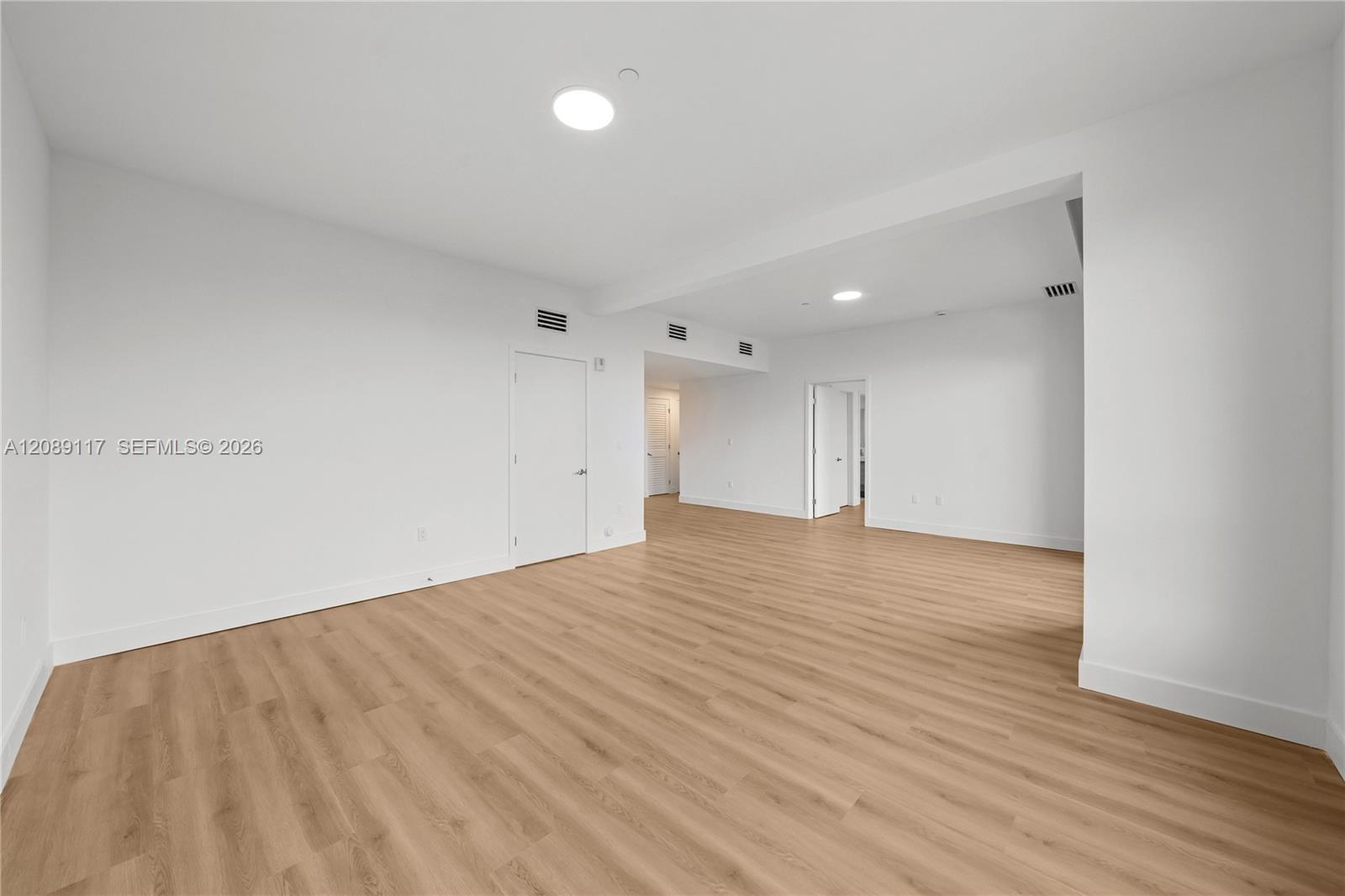 215 SE 4th St # 406 — Photo 5