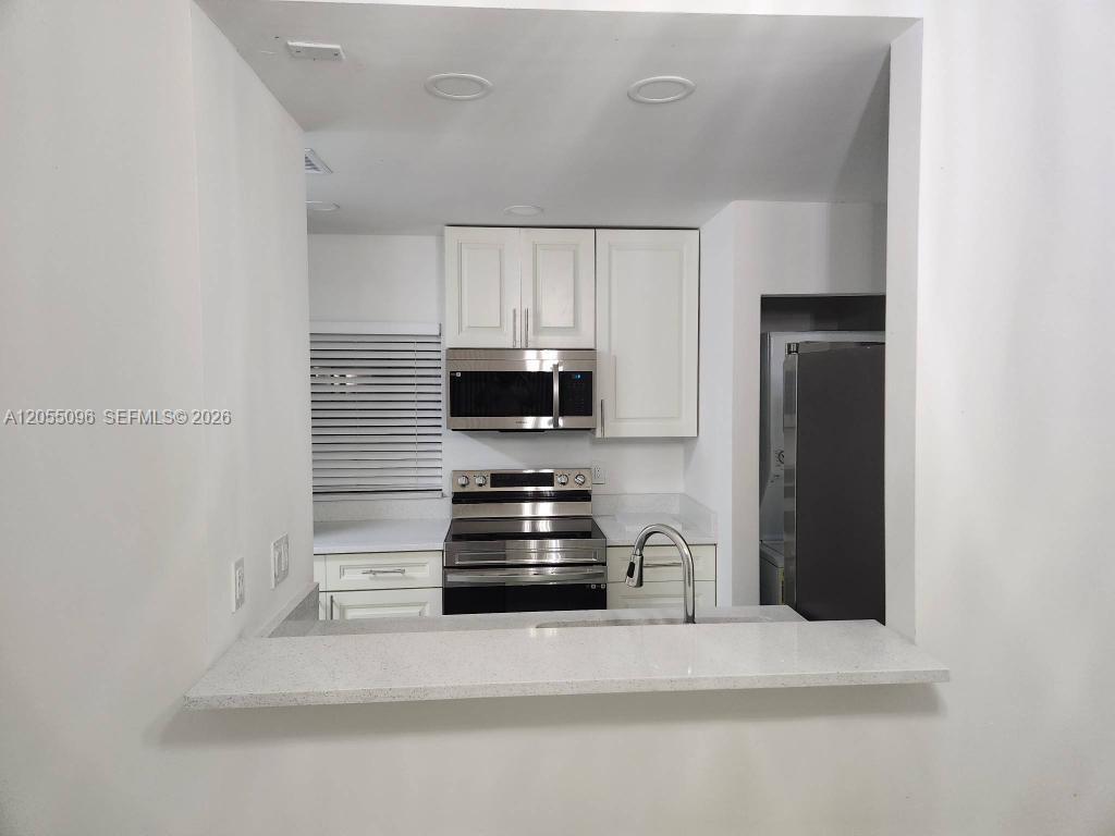 11643 NW 11th St, Pembroke Pines FL 33026