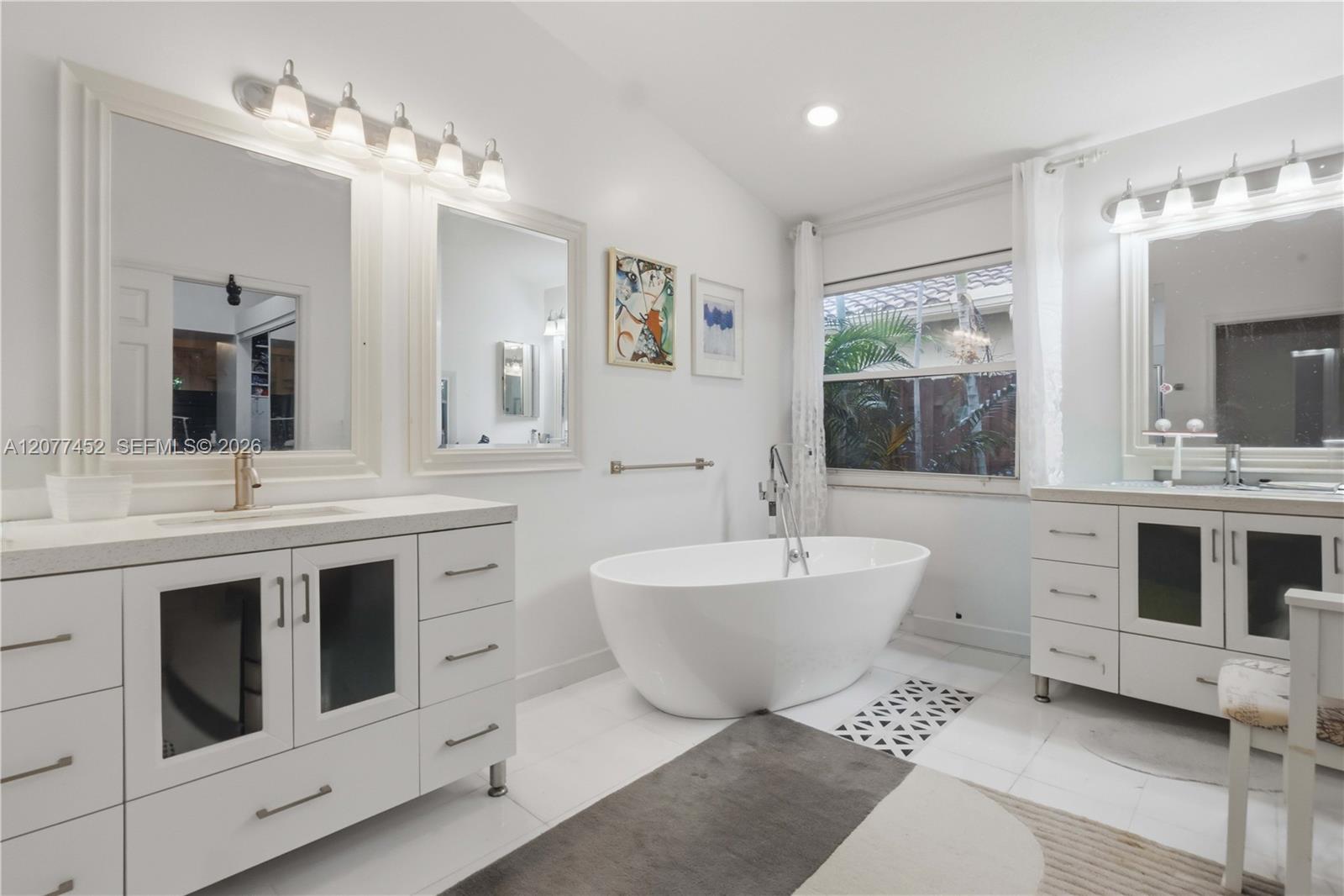 Main Bathroom.