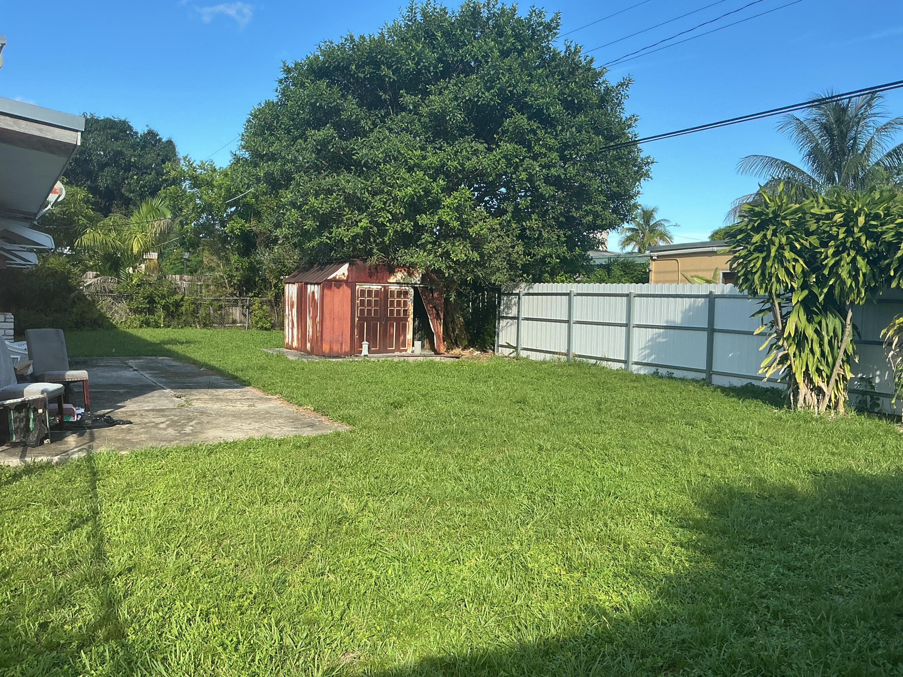 110 NW 193RD Street — Photo 3