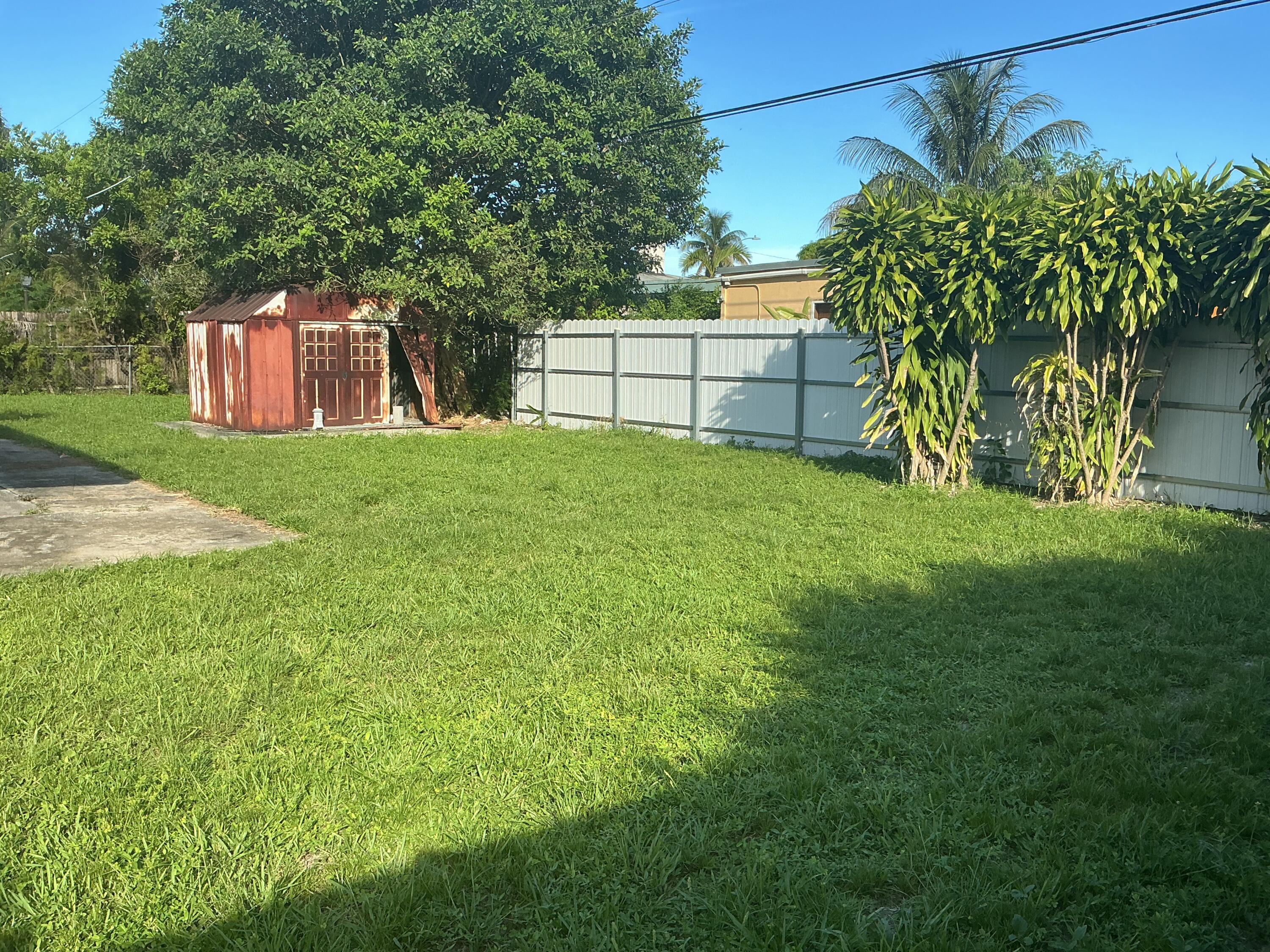 110 NW 193RD Street — Photo 2