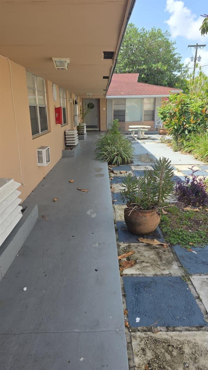 1750 FLETCHER Street # 1, Hollywood FL 33020