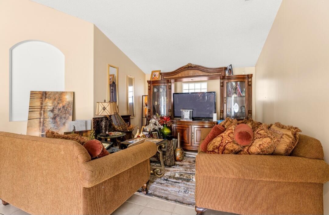 6179 SAVANNAH Way — Photo 5