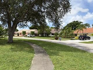 9332 Laurel Green Drive — Photo 3