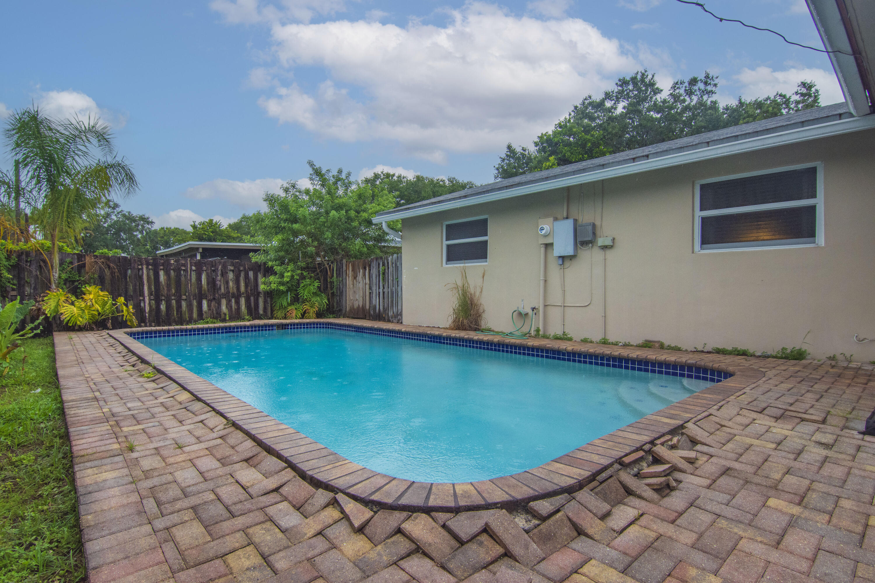 8860 SW 49TH Street — Photo 3