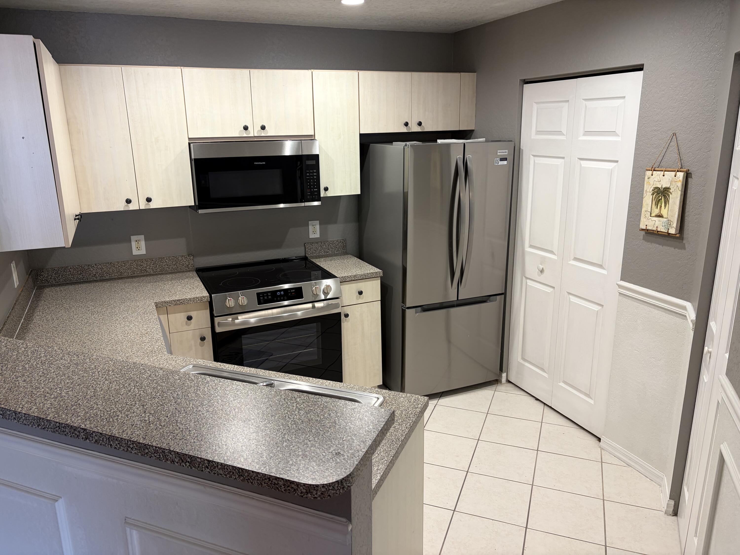 1801 N Flagler Drive # 928, West Palm Beach FL 33407