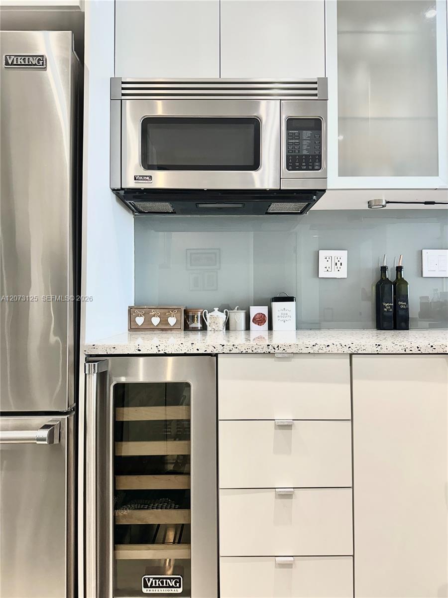 600 NE 36th St # 705 — Photo 5