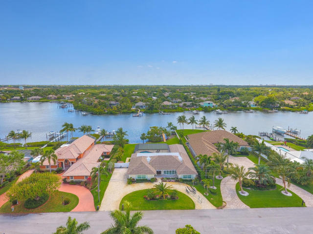 35 Saddleback Road, Jupiter FL 33469