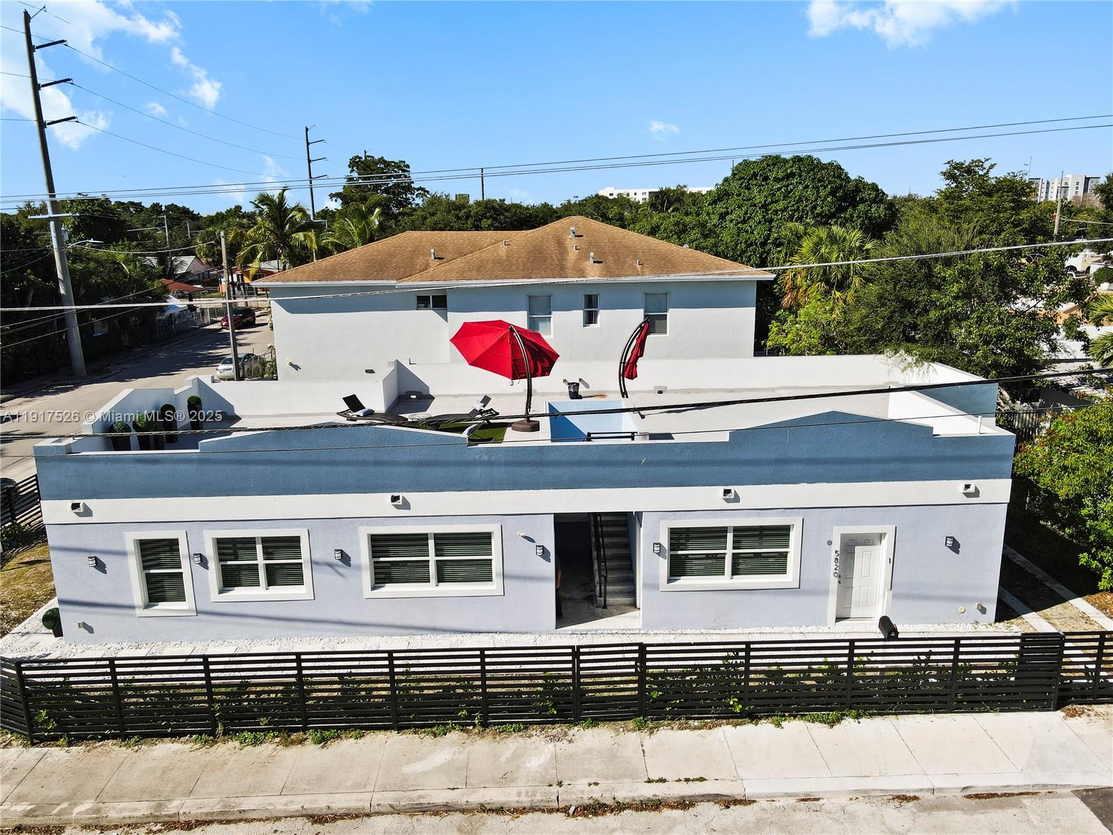 305 NW 58th St, Miami FL 33127