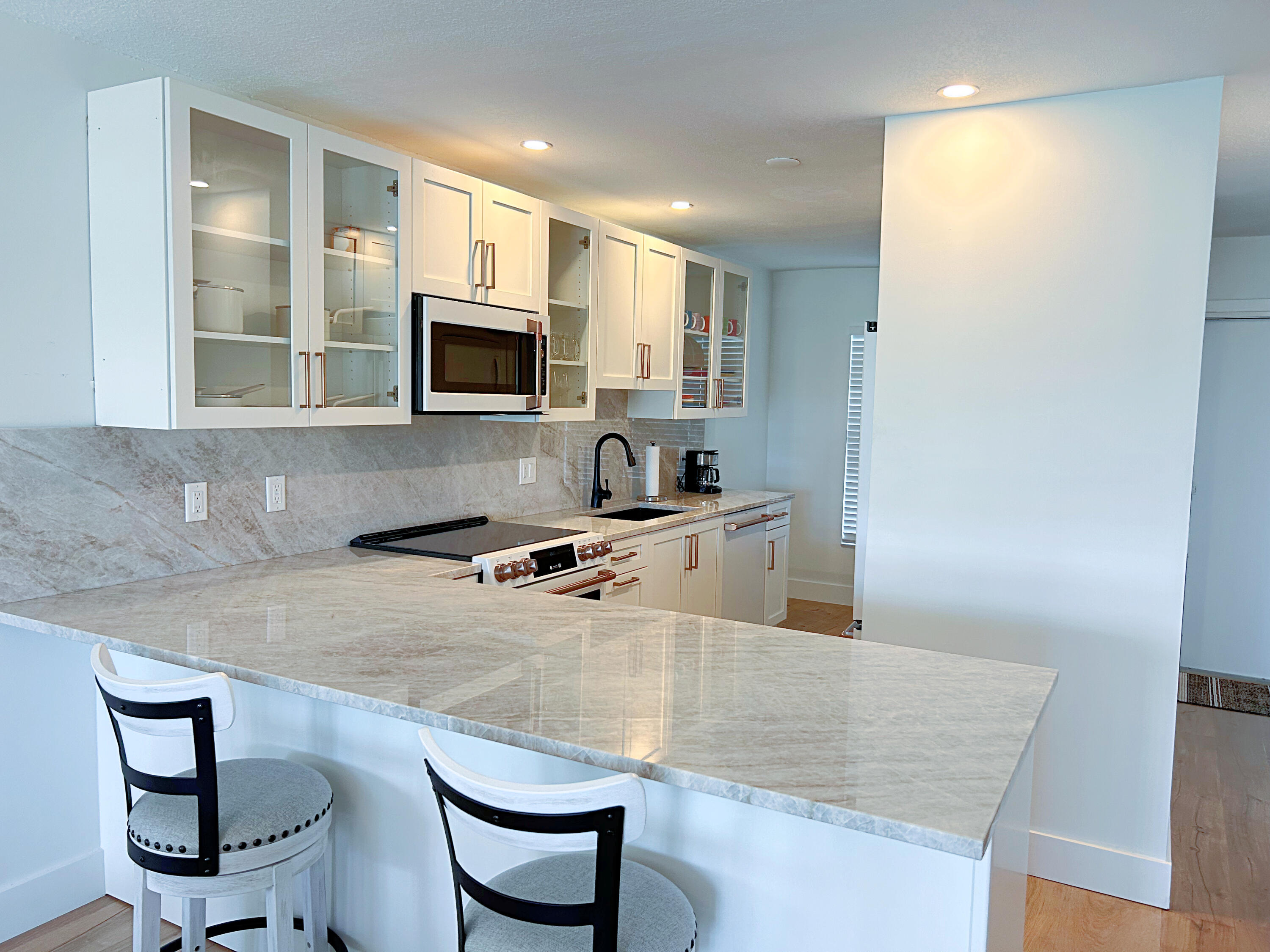 1030 SILK OAK Terrace # 203 — Photo 4