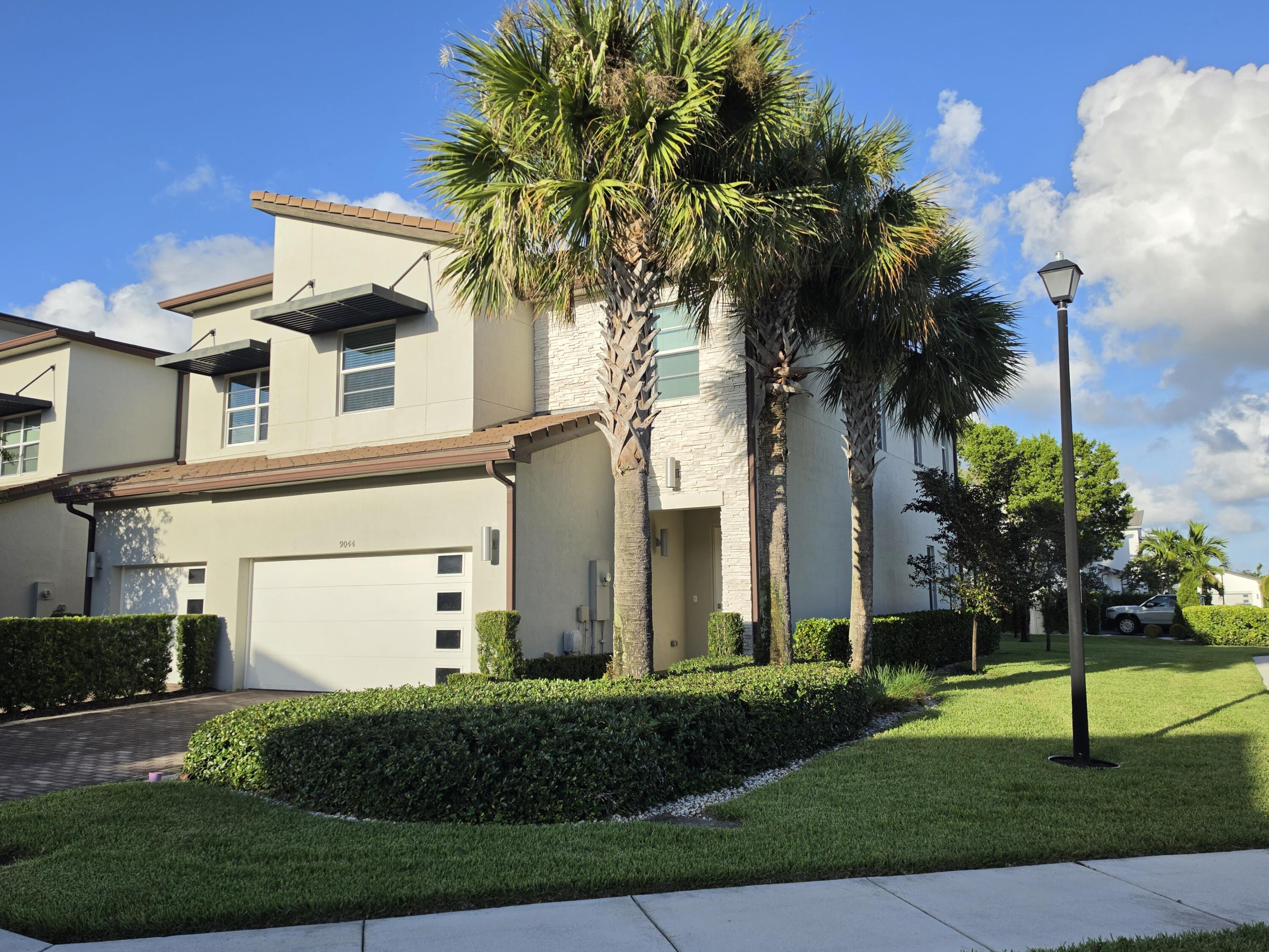 9044 Kingsmoor Way, Lake Worth FL 33467