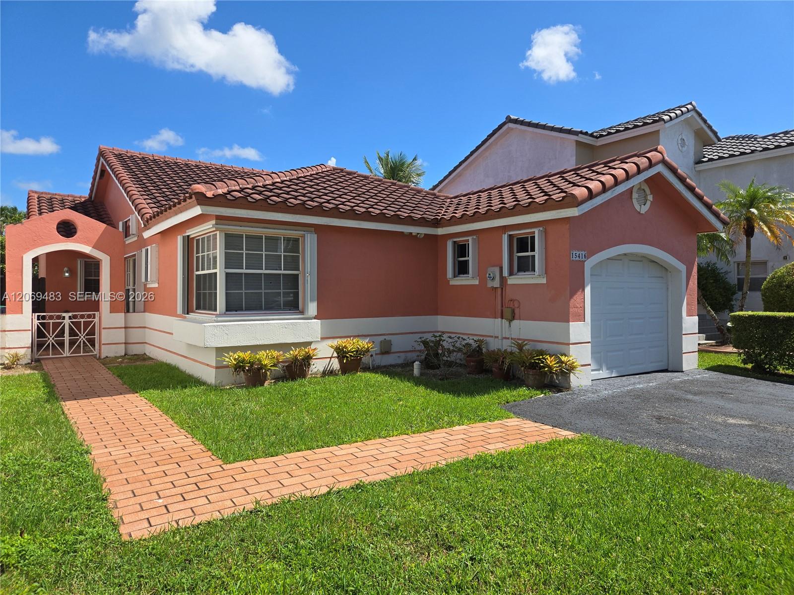 15416 SW 50th Ter, Miami FL 33185