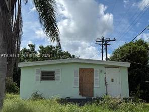 418 S Cocoanut Rd, Pahokee FL 33476