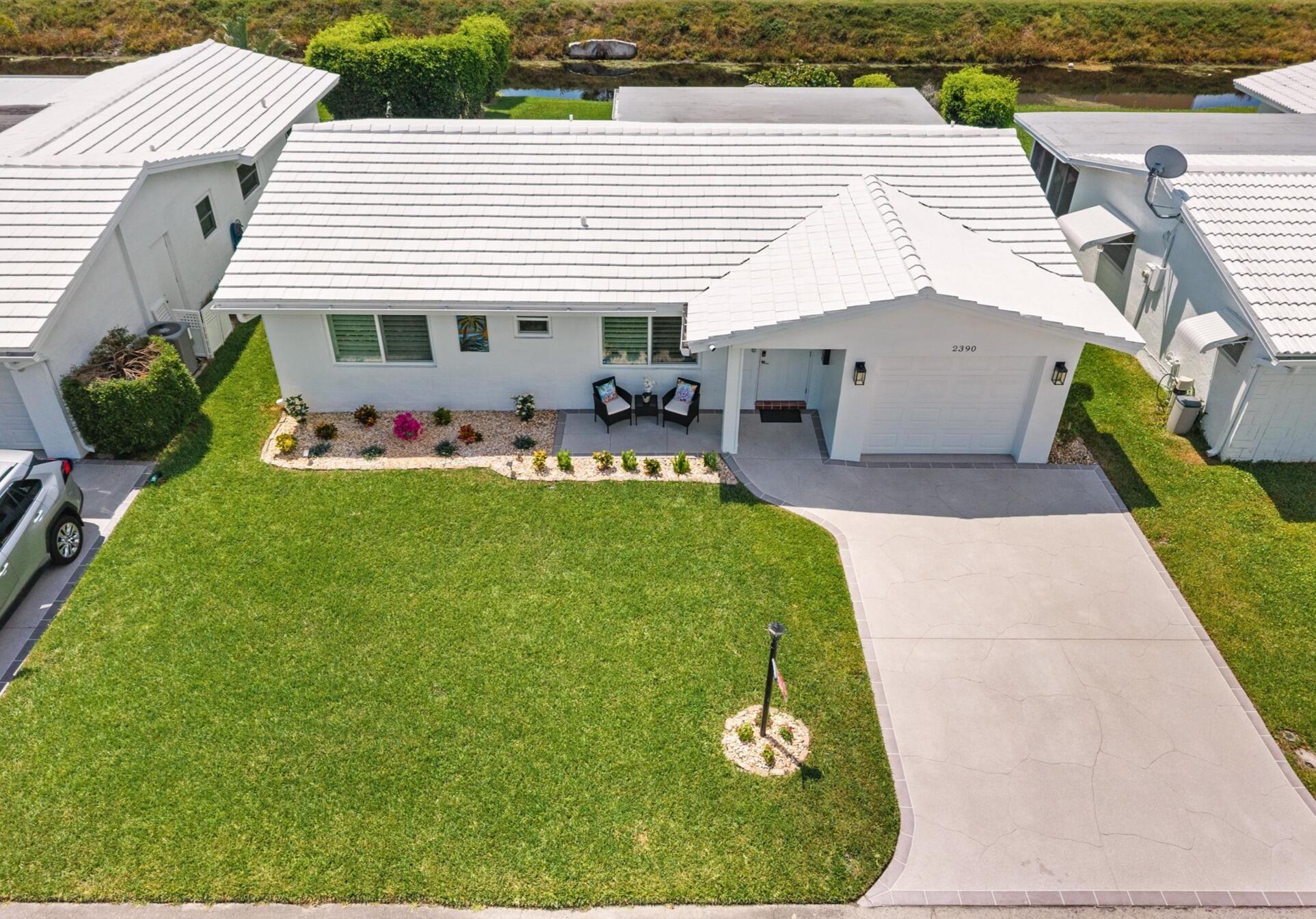 2390 SW 14th Avenue, Boynton Beach FL 33426