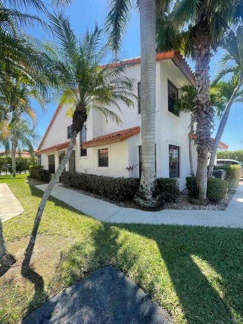13501 Fountain View Boulevard — Photo 3