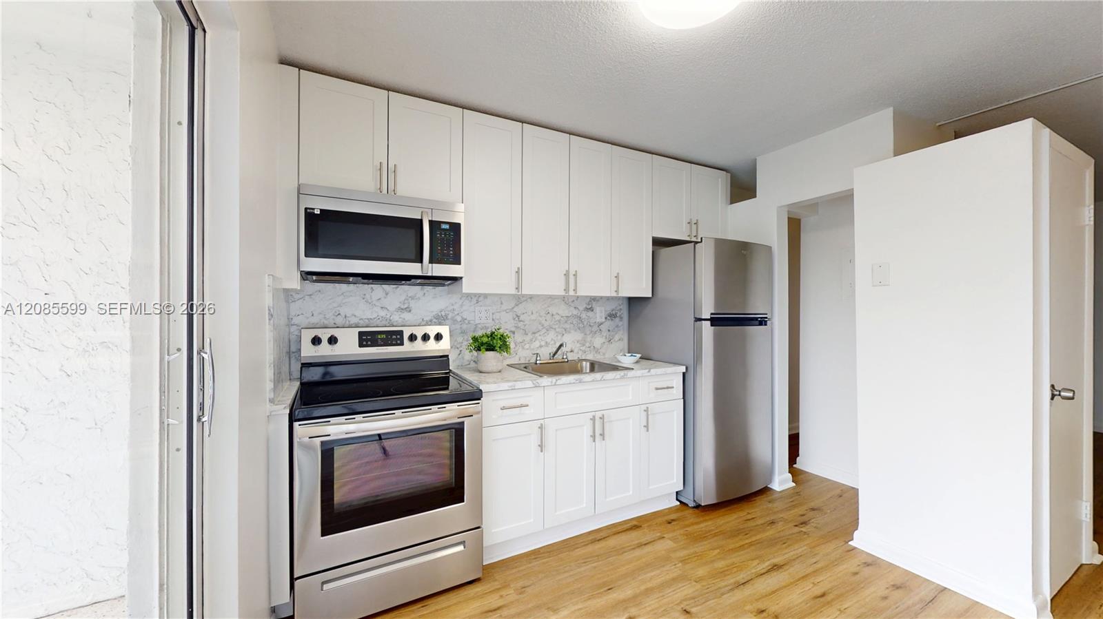 444 SW 27th Ave # 32 — Photo 3