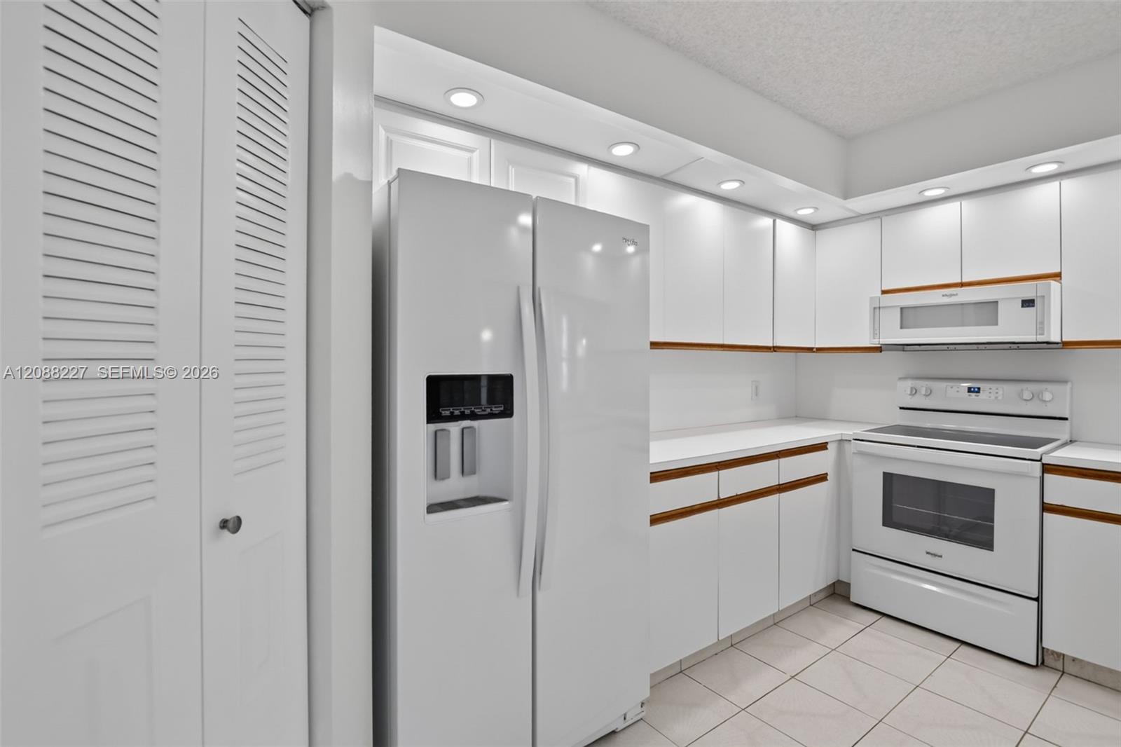 1200 SW 125th Ave # 212L — Photo 3