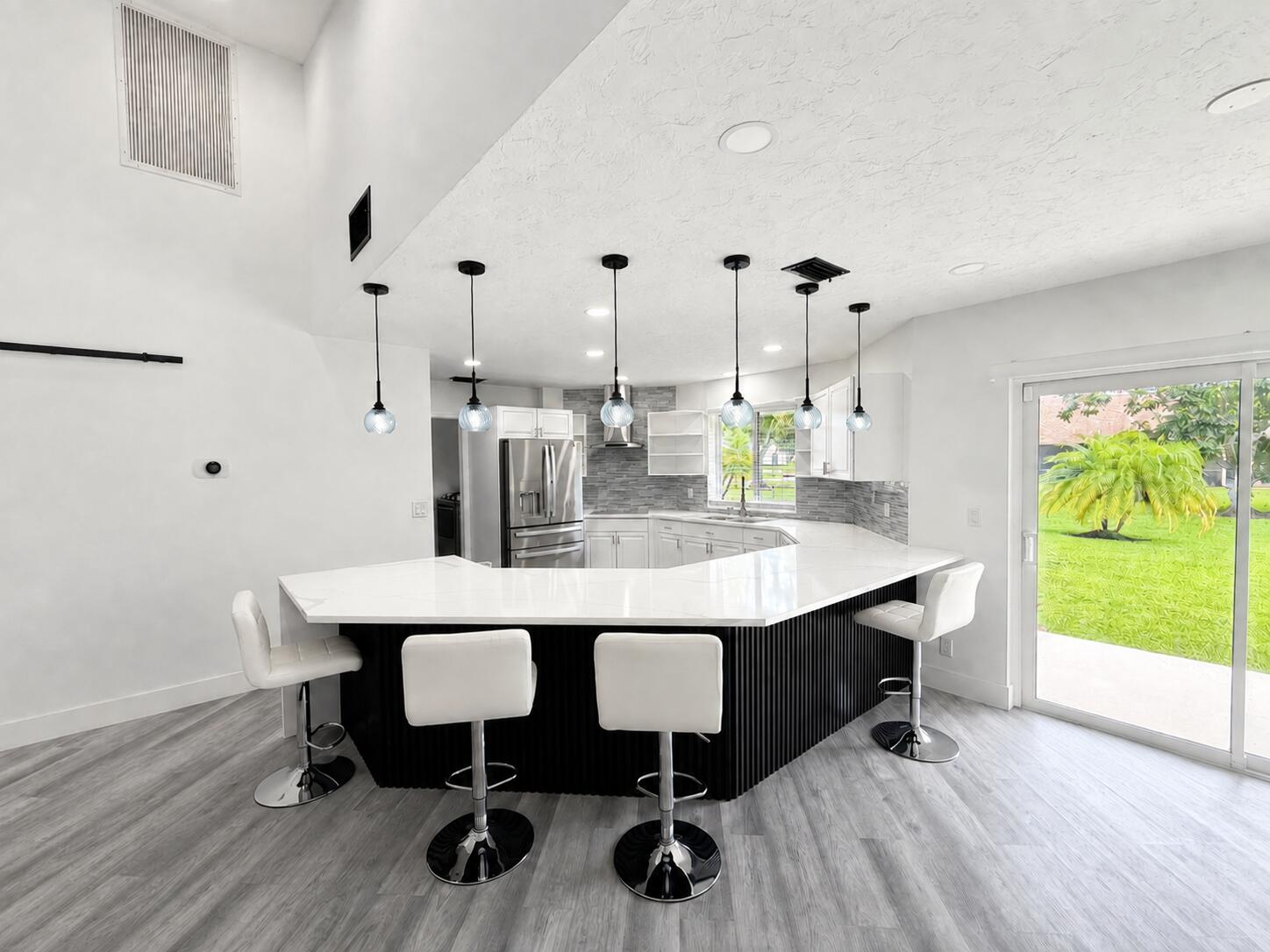 15545 Meadow Wood Drive — Photo 4