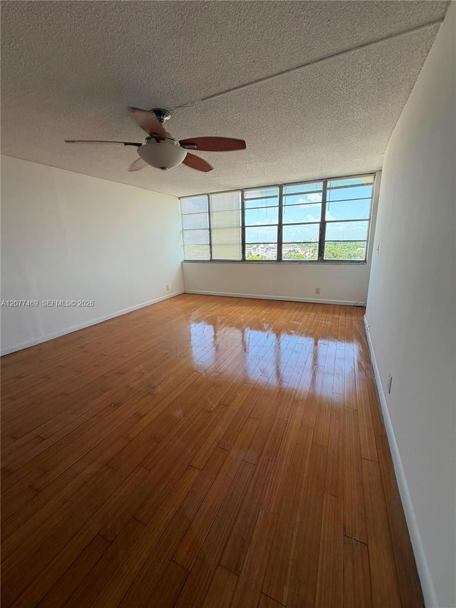 2025 NE 164th St # 1015 — Photo 2